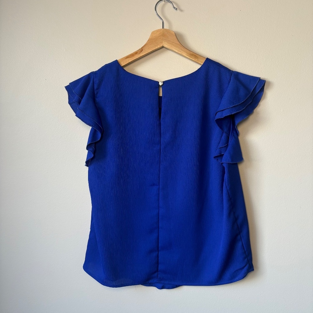 Blue short sleeve ruffle blouse Milk + Honey size L - Picture 2 of 10